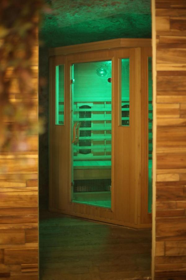 La Montrieuse, Chambre Individuelle Avec Sauna Et Baignoire Spa Naveil Exteriér fotografie